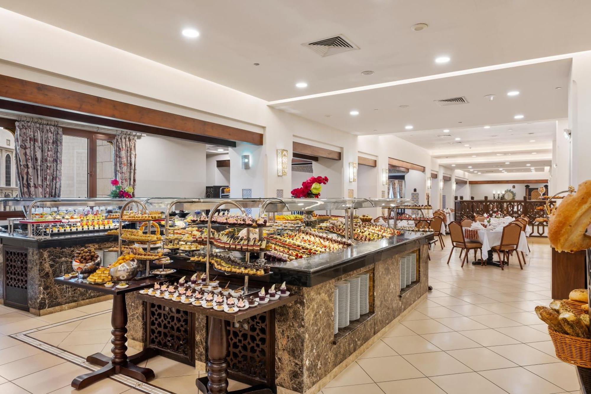 מכה Anjum Makkah Hotel מראה חיצוני תמונה The hotel's buffet