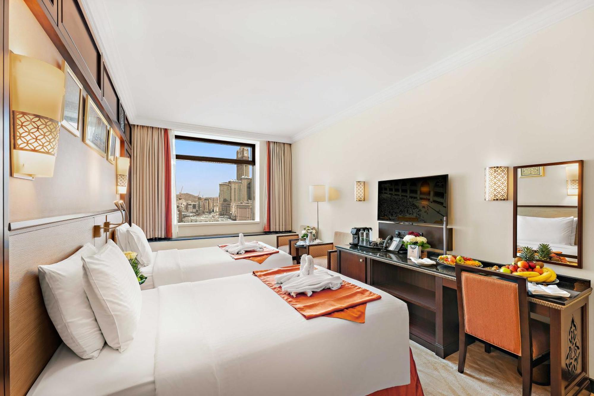 מכה Anjum Makkah Hotel חדר תמונה A room at the hotel