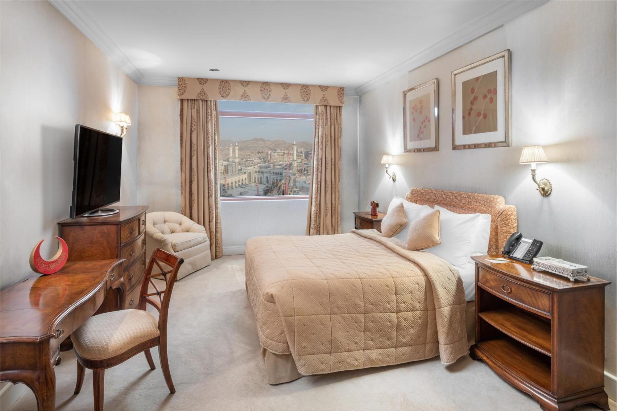 מכה Anjum Makkah Hotel חדר תמונה A bedroom at the Waldorf Astoria Jerusalem