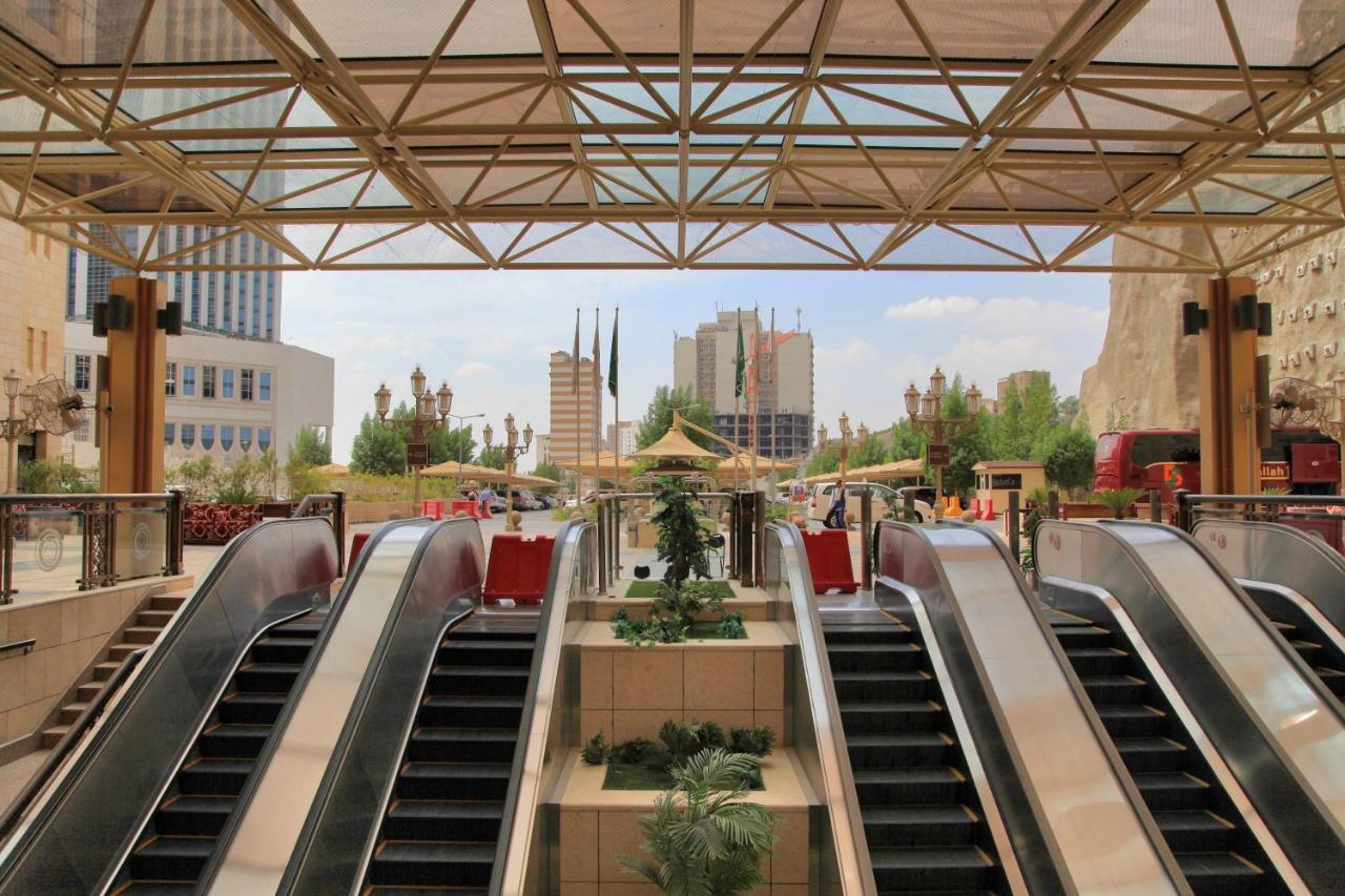 מכה Anjum Makkah Hotel מראה חיצוני תמונה The main entrance of the hotel